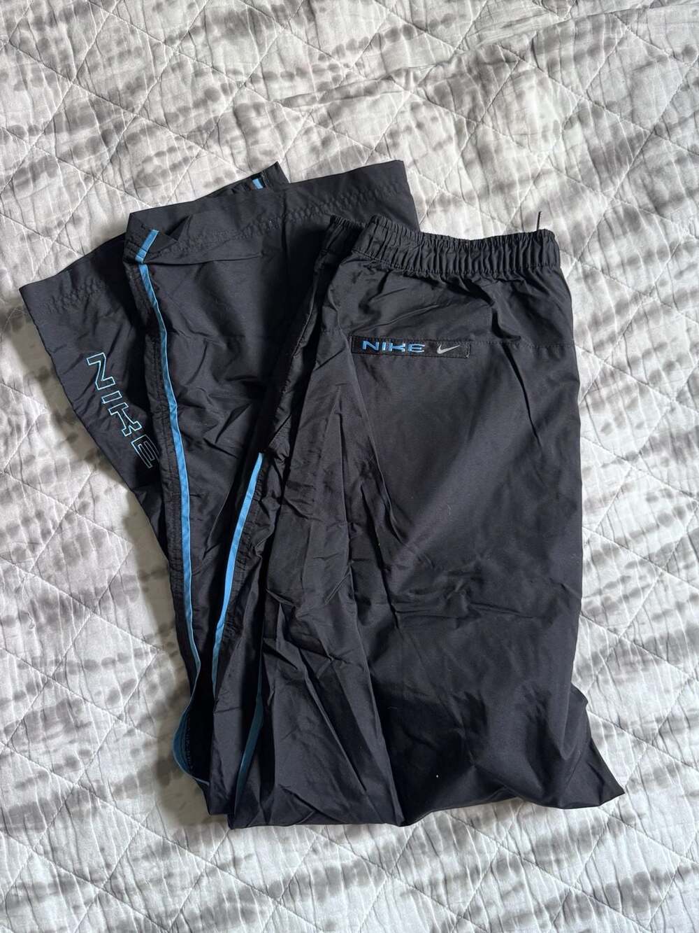 Nike Men's Vintage Black and Blue Lightweight Track Pants with Zipper Leg Vents